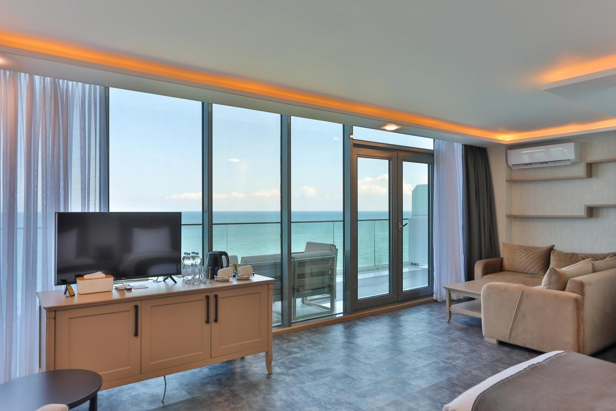 Batumi View Luxury Hotel Екстериор снимка