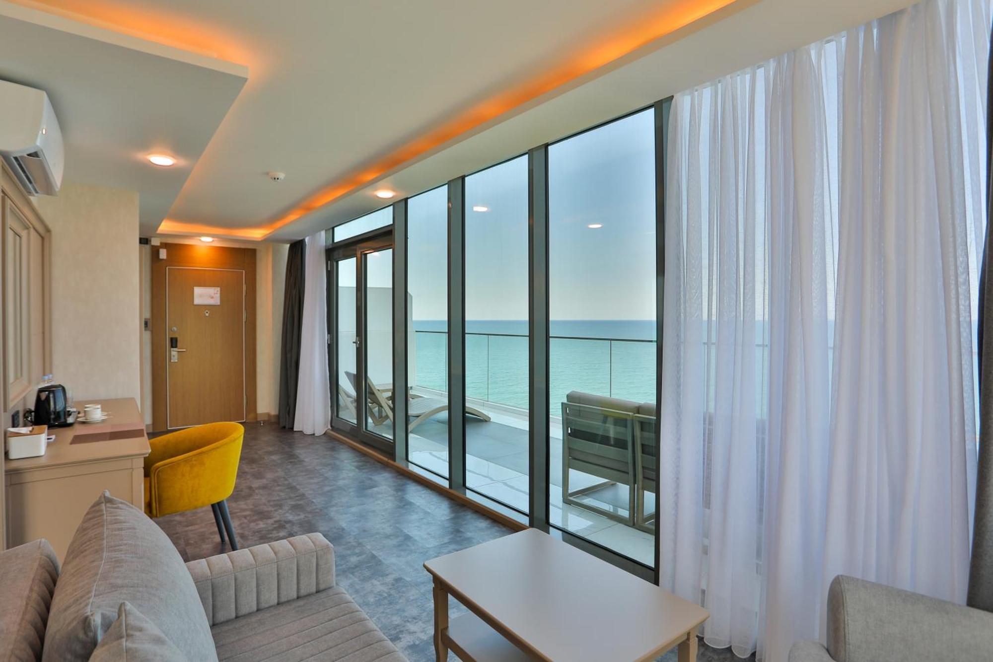 Batumi View Luxury Hotel Екстериор снимка